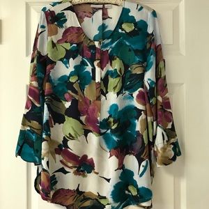 Liz Claiborne’s silky printed top XL